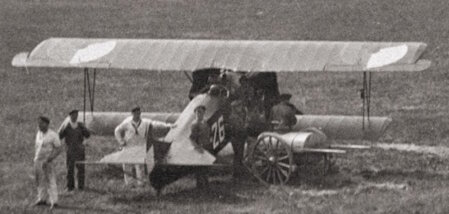 MLD Fokker D.VII 'D-26' being refuelled. (Photo: NIMH Beeldbank)